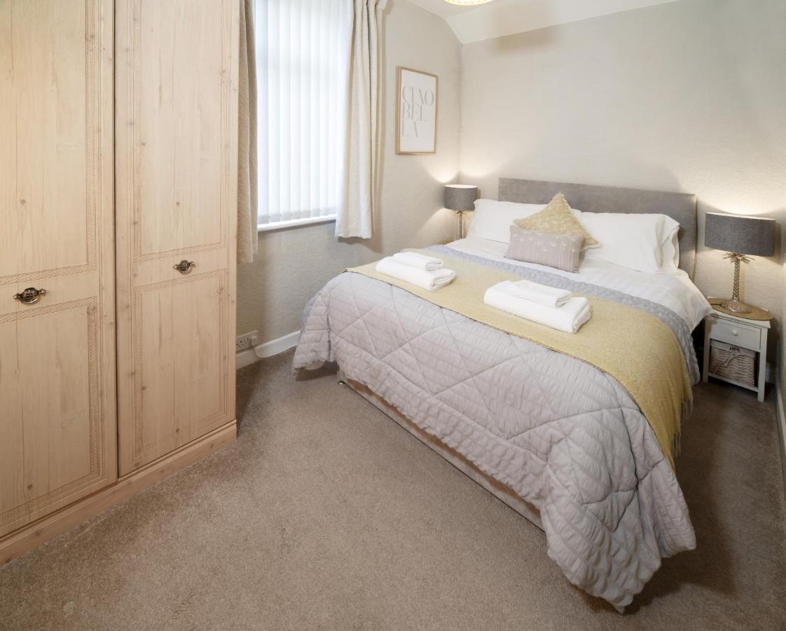 Ferienwohnung Mode - The Old School House Lytham St Annes Exterior foto